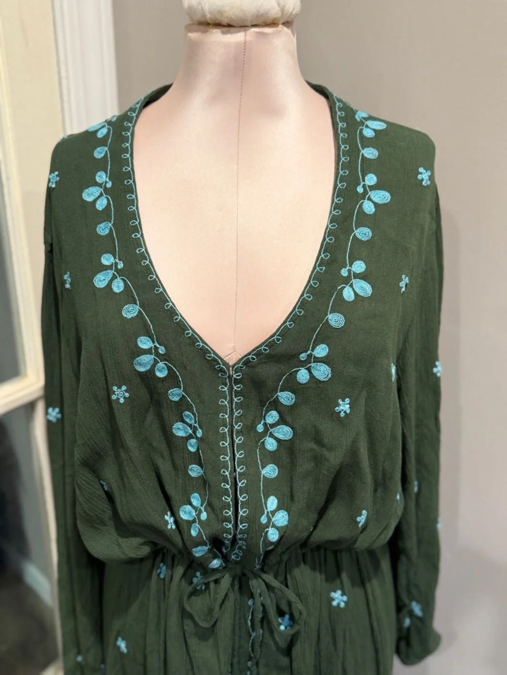 NATURAL LIFE Green Midi Dress with Turquoise Embroidery - Picture 5 of 9
